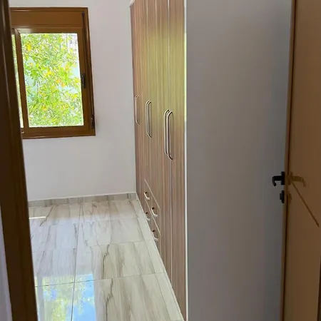 Luis Luxury Vlorë