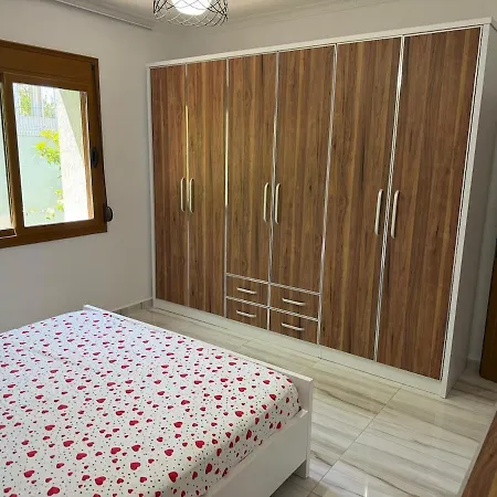 Luis Luxury * Vlorë
