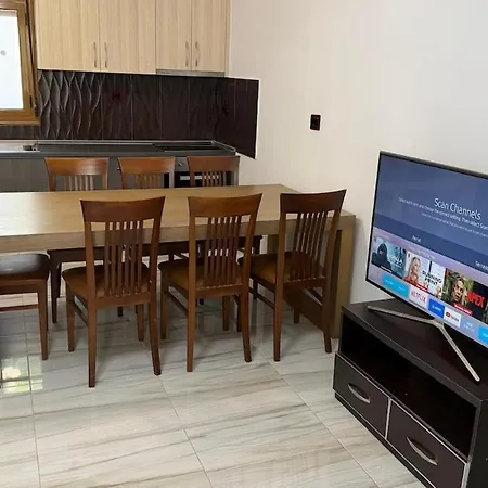 Luis Luxury Vlorë